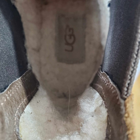 UGG Bonham II Chelsea Ankle Boots Brown Distressed PullOn Shearling Lined - Picture 8 of 11